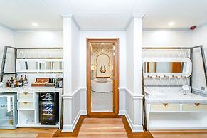 Hideaway Beach Resort & Spa