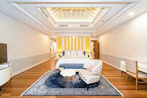 Hideaway Beach Resort & Spa