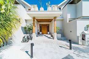 Hideaway Beach Resort & Spa