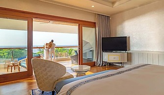 Hideaway Beach Resort & Spa