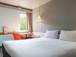 ibis Senlis