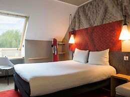 ibis Senlis