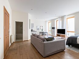 Schoenhouse Avenue by Limehome