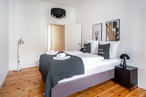 Schoenhouse Avenue by Limehome