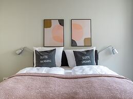 Schoenhouse Avenue by Limehome