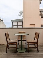 Schoenhouse Avenue by Limehome