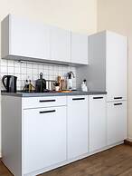 Schoenhouse Avenue by Limehome