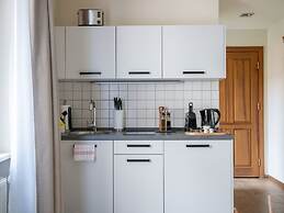 Schoenhouse Avenue by Limehome