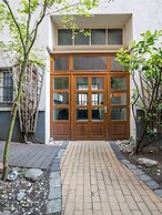 Schoenhouse Avenue by Limehome