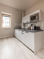 Schoenhouse Avenue by Limehome