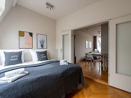 Schoenhouse Avenue by Limehome