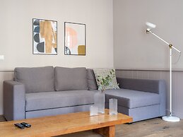 Schoenhouse Avenue by Limehome