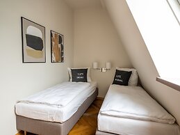 Schoenhouse Avenue by Limehome