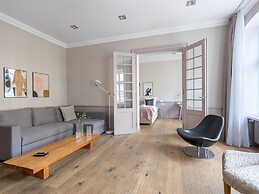 Schoenhouse Avenue by Limehome