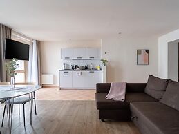 Schoenhouse Avenue by Limehome