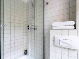 Schoenhouse Avenue by Limehome