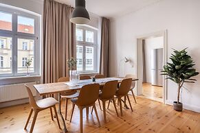 Schoenhouse Avenue by Limehome