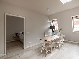 Schoenhouse Avenue by Limehome