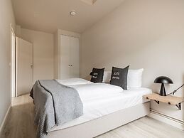 Schoenhouse Avenue by Limehome