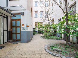 Schoenhouse Avenue by Limehome