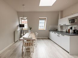 Schoenhouse Avenue by Limehome