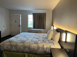 Motel 6 Junction, Texas - Llano River