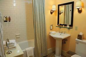 Tallman Hotel
