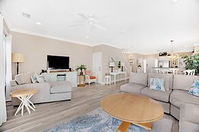 Indigo Reef Resort Villas & Marina by KeysCaribbean