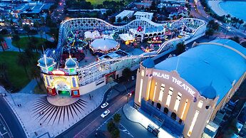 Cosmopolitan Hotel and Apartments