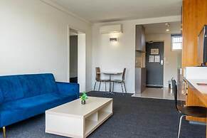 Cosmopolitan Hotel and Apartments