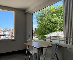 Cosmopolitan Hotel and Apartments