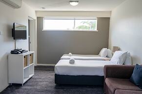 Cosmopolitan Hotel and Apartments