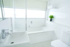 Cosmopolitan Hotel and Apartments