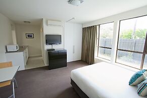 Cosmopolitan Hotel and Apartments