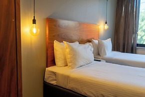 Cosmopolitan Hotel and Apartments