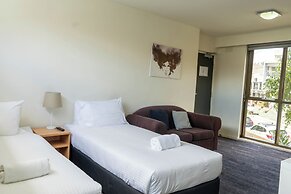 Cosmopolitan Hotel and Apartments