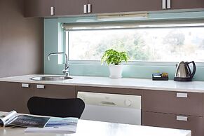 Cosmopolitan Hotel and Apartments