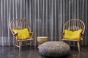 Cosmopolitan Hotel and Apartments