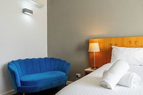 Cosmopolitan Hotel and Apartments