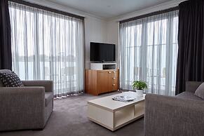 Cosmopolitan Hotel and Apartments