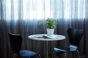 Cosmopolitan Hotel and Apartments