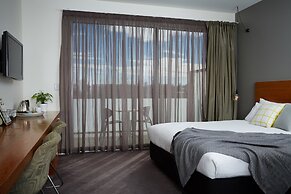 Cosmopolitan Hotel and Apartments