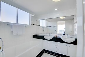 Xanadu Main Beach Resort