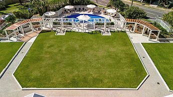 Xanadu Main Beach Resort