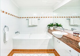 Xanadu Main Beach Resort