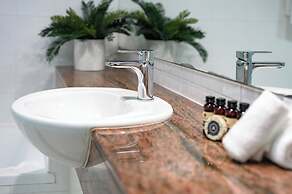 Xanadu Main Beach Resort