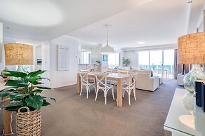 Xanadu Main Beach Resort