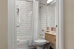 EconoLodge Downtown Toronto