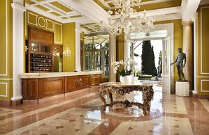 Villa Cortine Palace Hotel
