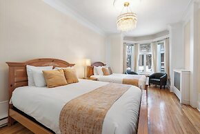 Hotel Charles-Alexandre - Par Aneyro